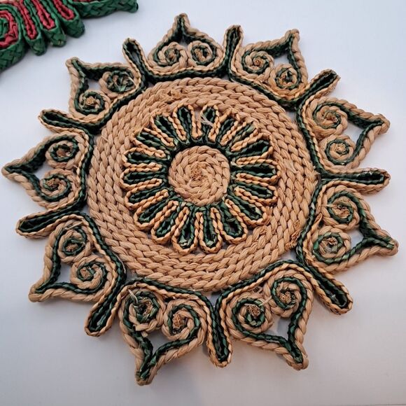 Vtg Lot Of 3 Straw Trivets Hot Pad Boho Christmas Hippie Scandinavian Red Green - Picture 2 of 7